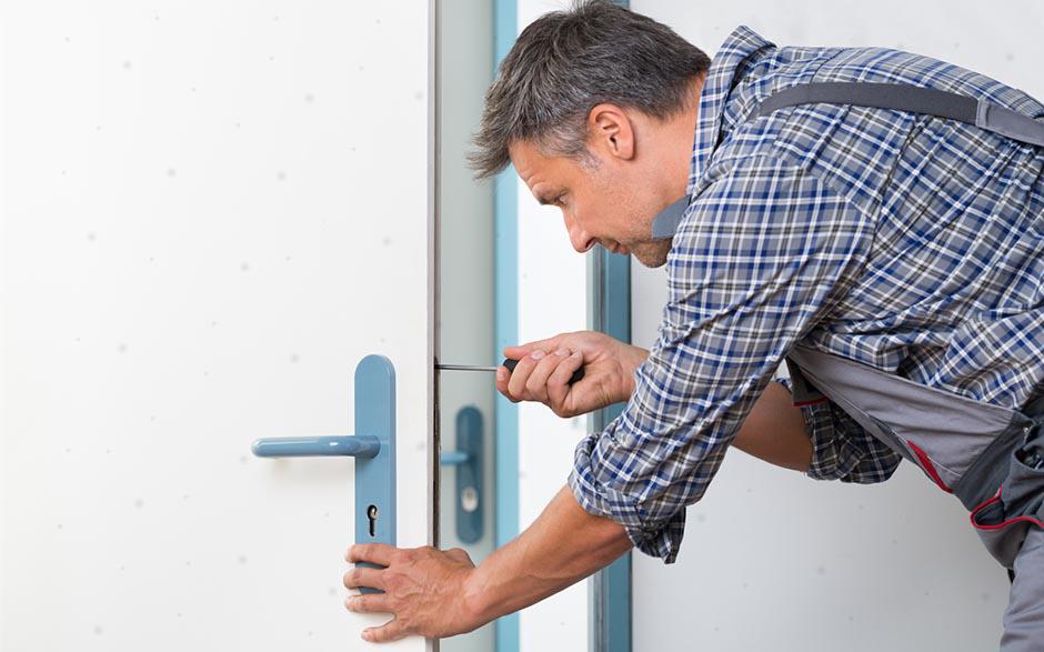 Istres ouvrir porte avec clef à l'intérieur Ankers